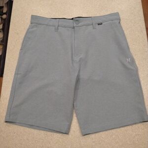 Hurley Men’s Light Gray Green Everyday Shorts 32 9"